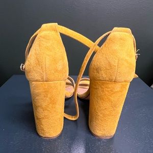 Steve Madden suede mustard yellow heeled sandals size 10